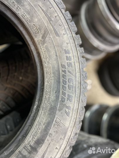 Michelin Latitude X-Ice 225/65 R17