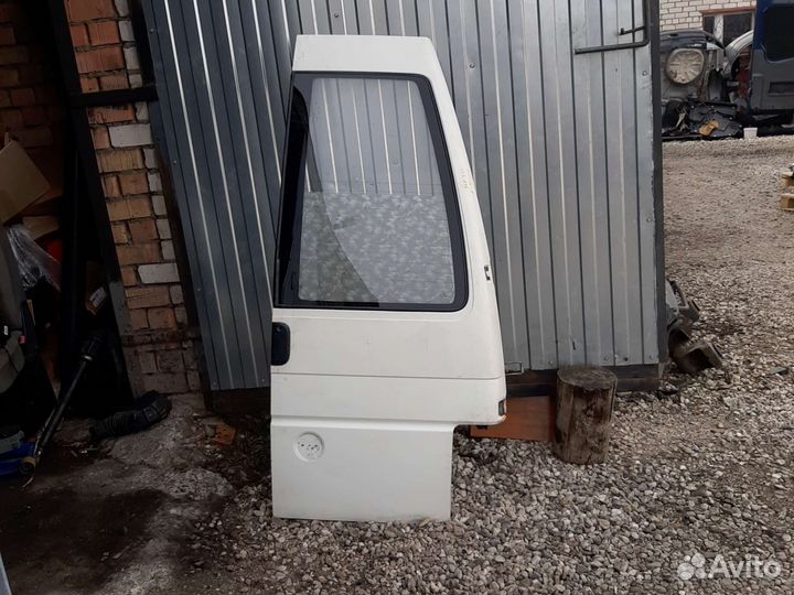 Дверь задняя Фольксваген Т4 T4 высокая с дефектом