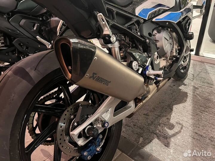 Спортивный глушитель Akrapovic