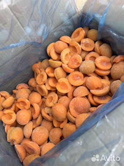 Абрикосы половинки