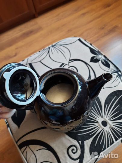 Чайники электрический и заварочный