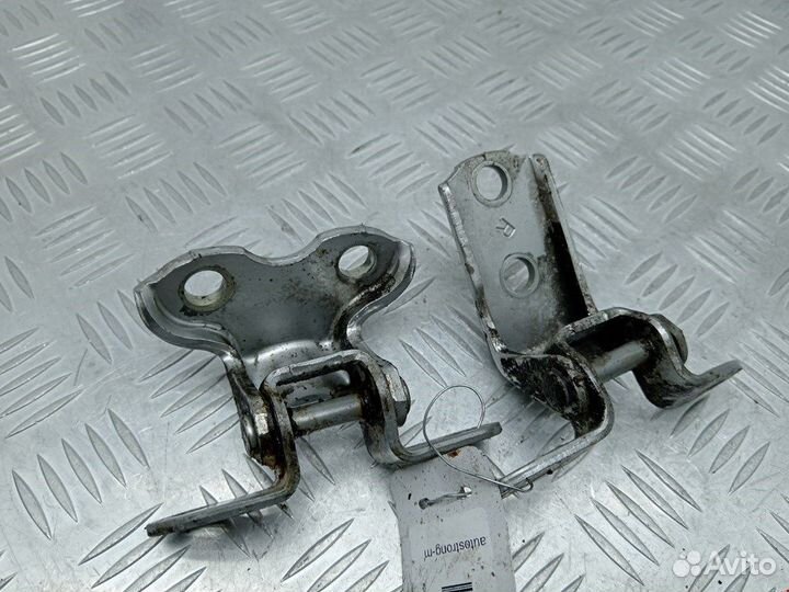 Петля для Toyota Prius 2 (XW20)