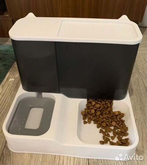 Кормушка для кошек