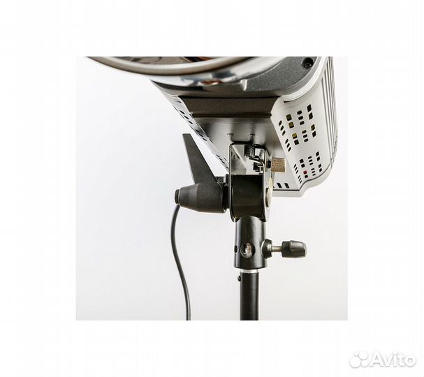 Светодиодный осветитель FST EF-200R Sun Light 5500