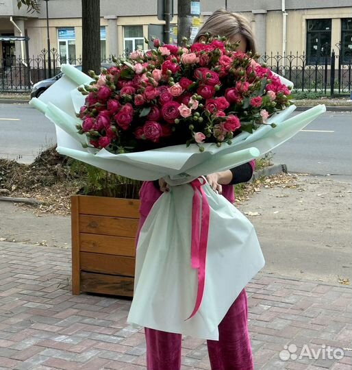 Букет кустовые розы