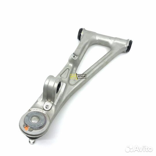 Рычаг верхний правый Honda Rincon 51330-HN8-000