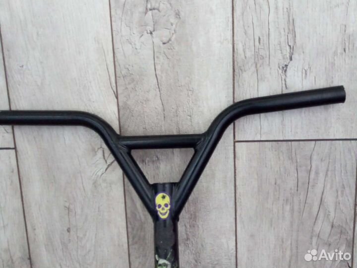 Руль на трюковой самокат