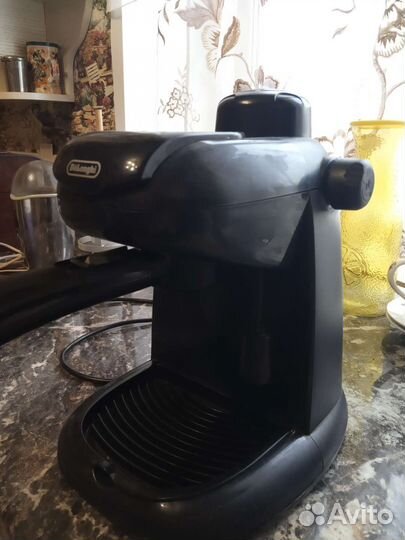 Кофемашина delonghi рожковая