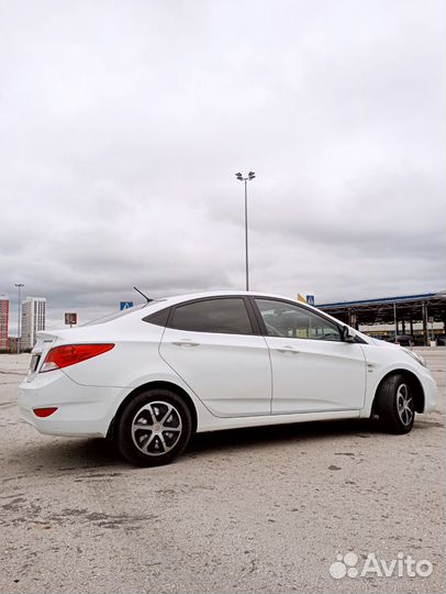 Hyundai Solaris 1.6 AT, 2013, 108 000 км