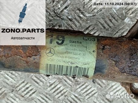 Стойка подвески передняя левая на Mercedes W203 (C)