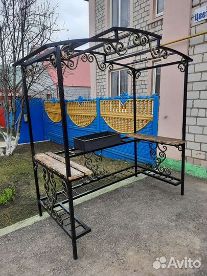 Мангалы, с печью и под крышей