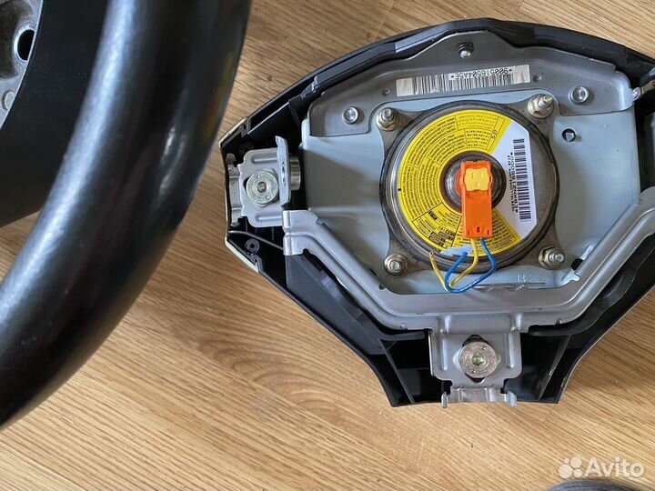 Кожаный руль scion с подушкой