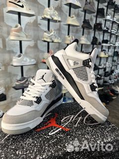 Кроссовки Nike Air Jordan 4 осень