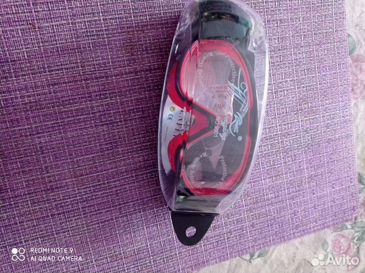 Очки для плавания