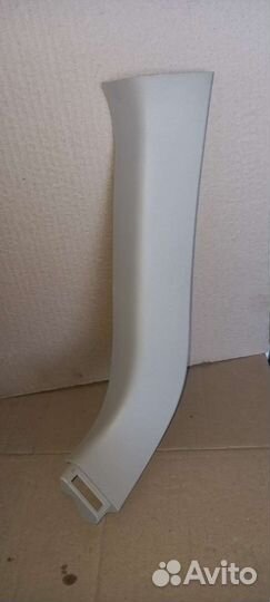 Обшивка двери багажника Toyota Rav4 2006-2013г