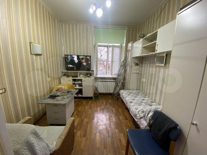 Комната 8 м² в 1-к., 4/4 эт.