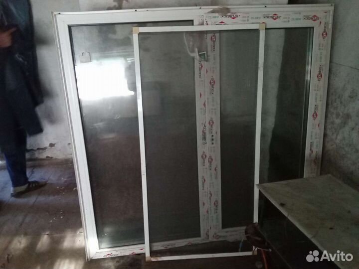 Пластиковое окно продам