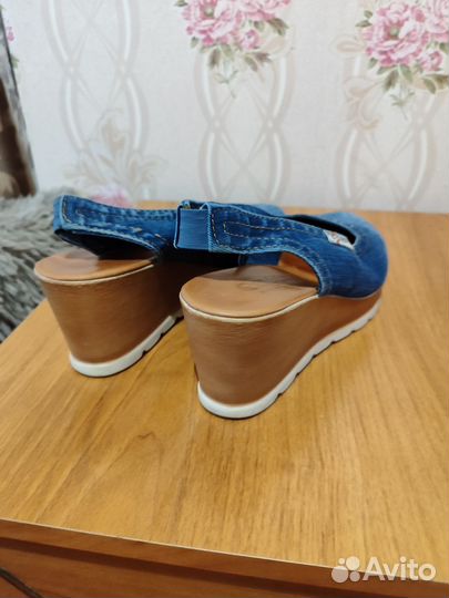 Женская обувь размер 39