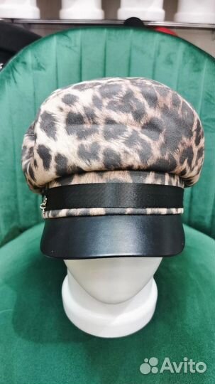 Кепка женская, осеньяя с леопардовым принтом