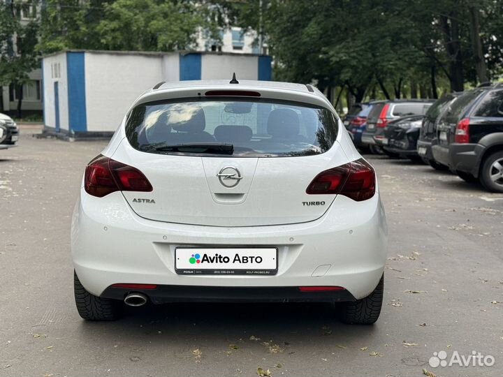 Opel Astra 1.6 AT, 2011, 129 000 км