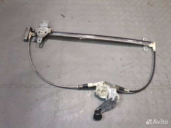 Стеклоподъемник механический Mercedes Vito W638, 2