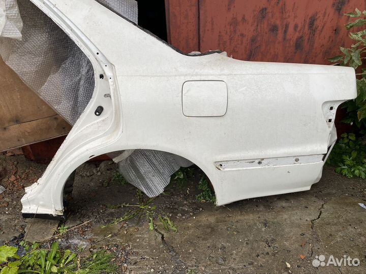 Крыло заднее, левое на Toyota Mark 2 100
