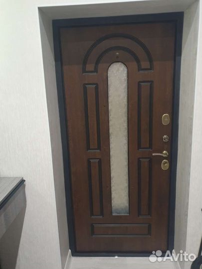 Дверь входная бу. Ширина дверного полотна 90 см