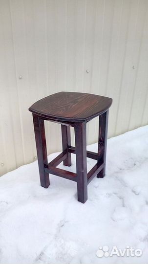Табурет деревянный