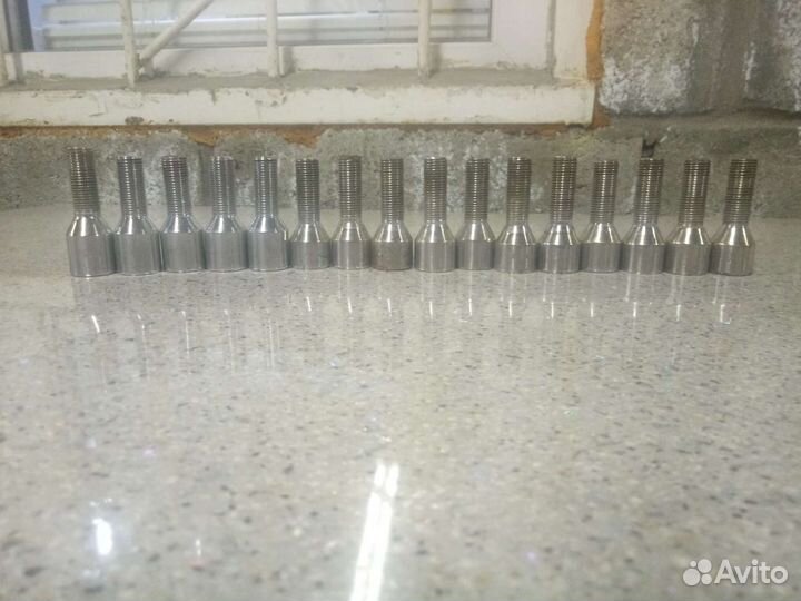 Болт колесный м12х1.25, 28мм