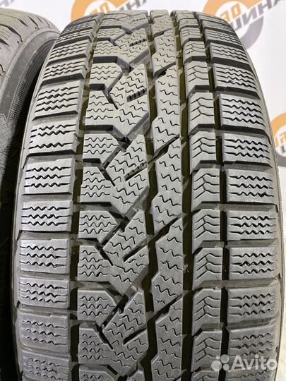 Kumho I'Zen RV Asymmetric 255/60 R18