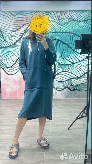 Спортивное платье с капюшоном