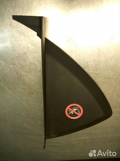 Накладка торпедо правая Ford Focus CB8 pnda 2012