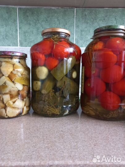 Ассорти,помидоры с огурцами консервированные
