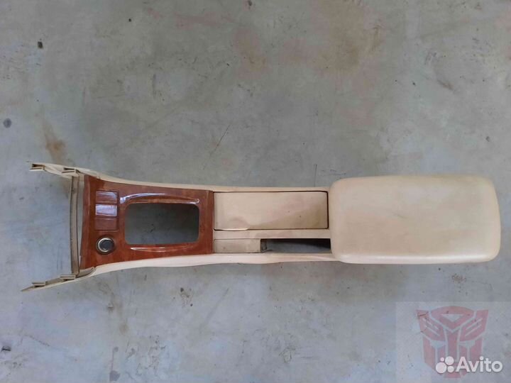 Консоль центральная подлокотник BYD F3 2007г