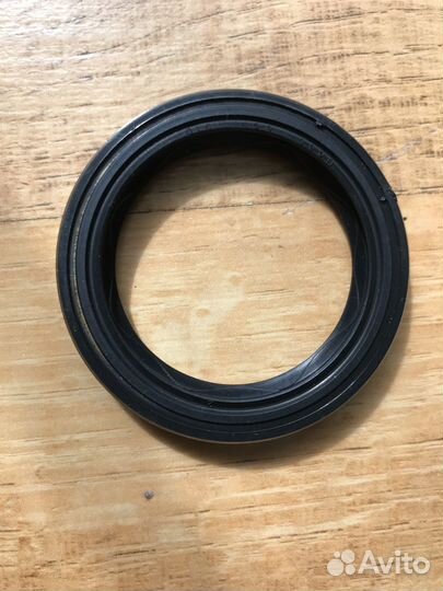 Сальник коленвала VW Tiguan