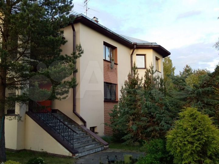 Дом 302,6 м² на участке 13 сот.