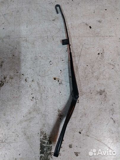 Поводок стеклоочистителя левый audi a8 d2 ауди а8