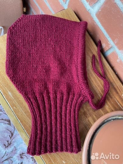 Капор женский вязаный