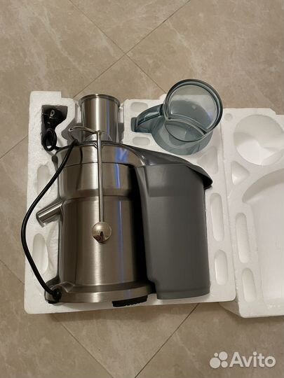 Соковыжималка Bork Juicer Ju Cun 20120 BK