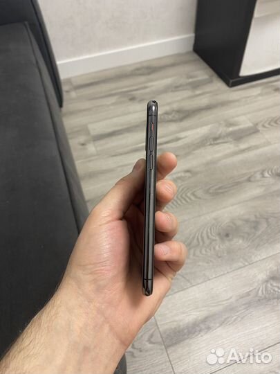 iPhone X, 64 ГБ
