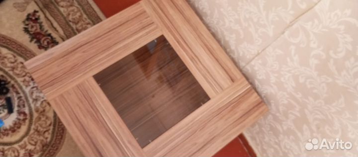 Столик журнальный