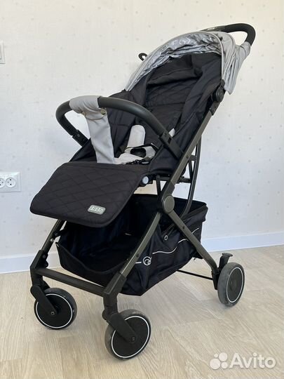 Детская легкая коляска
