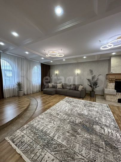 Коттедж 300 м² на участке 20 сот.