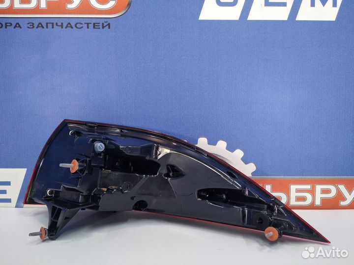 Фонарь левый внешний Mercedes W167