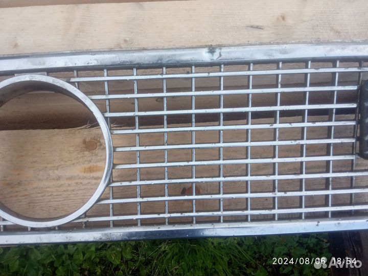 Правая половина решетки радиатора для Ваз-2103