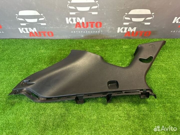 Накладка задней стойки Hyundai Ix35 2.0 G4KD 2011