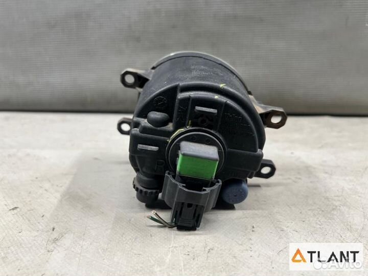 Туманка передняя правая toyota auris