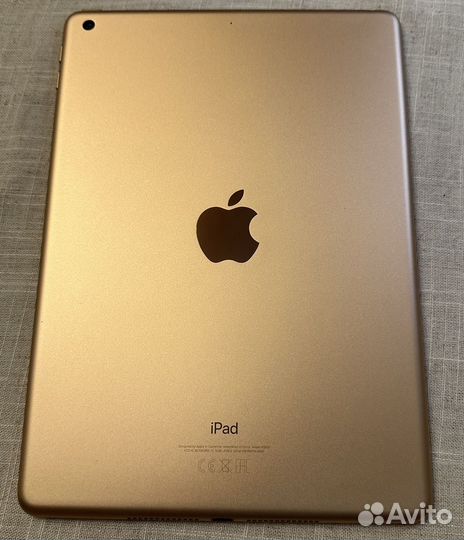 Планшет Apple iPad (2018) 32GB Wi-Fi Gold