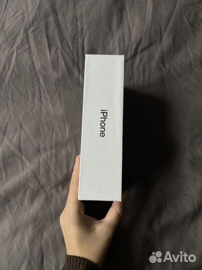 Коробка от iPhone 7 plus