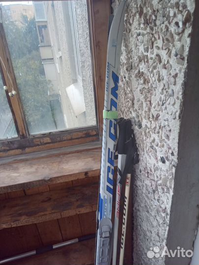 Лыжи беговые коньки лыжные палки ботинки от лыж